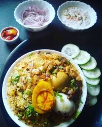 Thalassery Cutting Egg Biryani